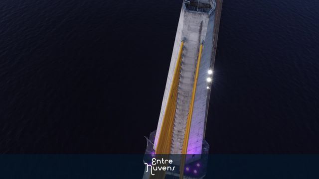 Ponte Sobre o Rio negro perfil — vídeo aéreo de Manaus
