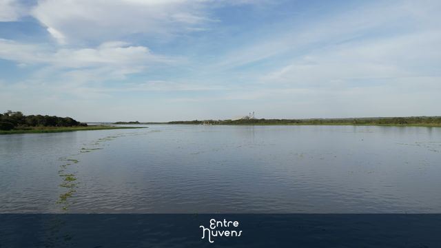 Ponte sobre o Rio Pardo n — vídeo aéreo de Bataguassu