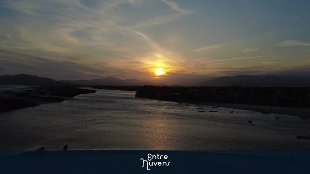 Pôr do sol  — vídeo aéreo de Paulo Lopes