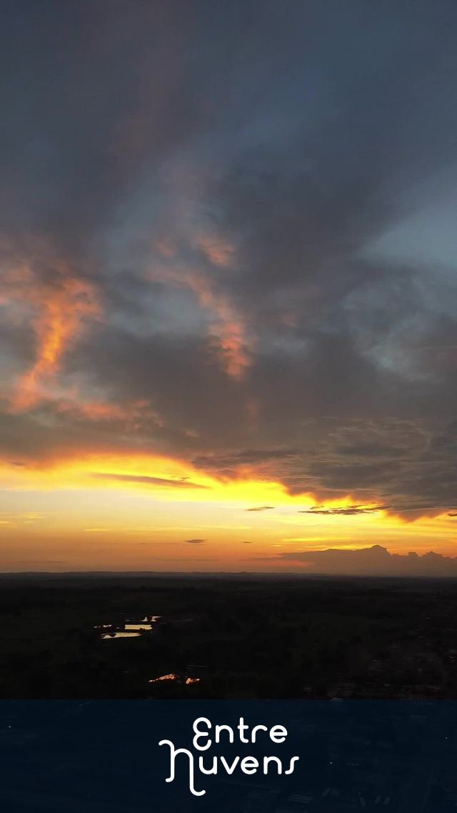 Por do sol  — vídeo aéreo de Rolim de Moura