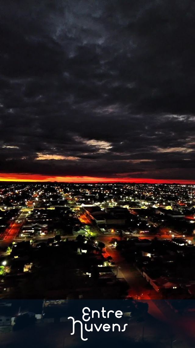 Pôr do sol  — vídeo aéreo de Rolim de Moura