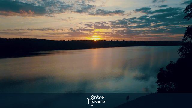 Por do sol fantástico! — vídeo aéreo de Chapadão do Sul