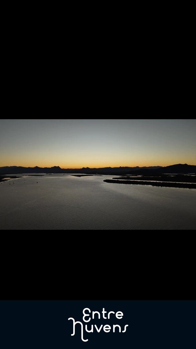 pôr do sol na baía de Guaratuba
