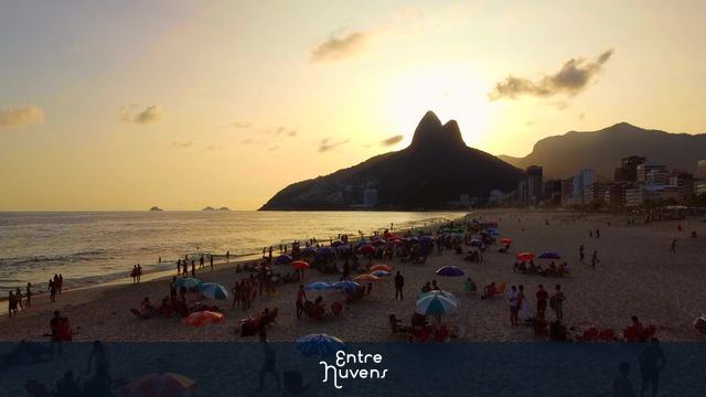 Por do sol na praia de Ipanema
