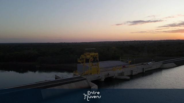 Por do sol na Usina — vídeo aéreo de Chapadão do Sul