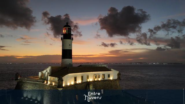 Pôr do Sol no Farol da Barra - Salvador