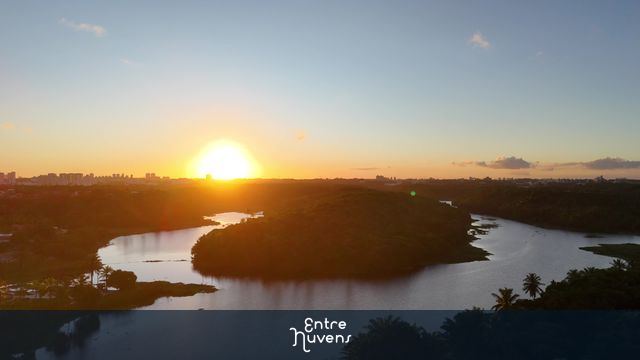 PÔR DO SOL NO PARQUE METROPOLITANO DE PITUAÇU SALVADOR