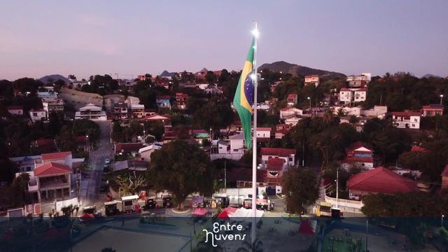 Pôr do sol no Pier da Lagoa de Maricá na Orla de Araçatiba