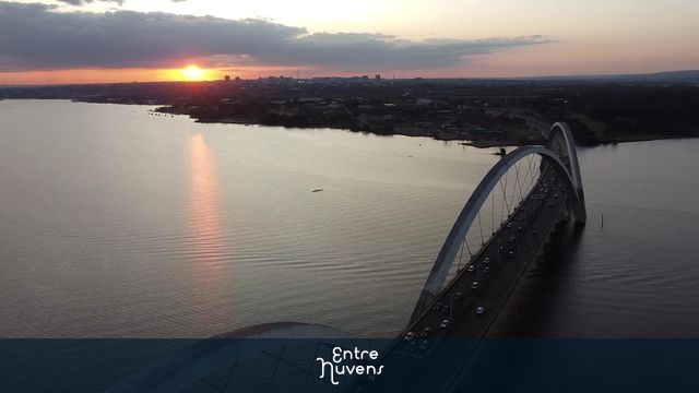 Por do sol ponte JK