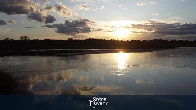 Por-do-Sol no Encontro dos Rios — vídeo aéreo de Teresina