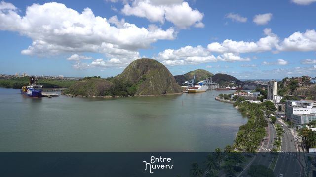 Porto de Vila Velha com vista para o Penedo e curva da Jurema — vídeo aéreo de Vitória