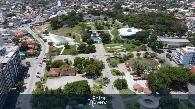 Praças — vídeo aéreo de Araruama