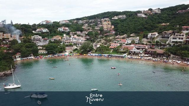 Praia Búzios — vídeo aéreo de Armação dos Búzios