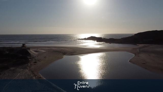 Praia da Barra e Praia da Ferrugem — vídeo aéreo de Garopaba
