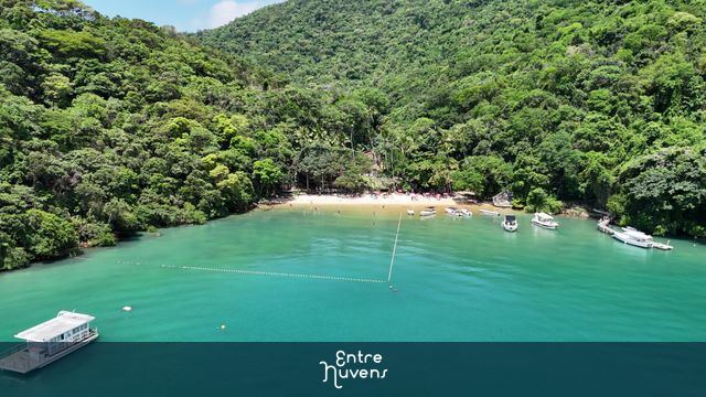 Praia da Crena - Ilha Grande — vídeo aéreo de Angra dos Reis
