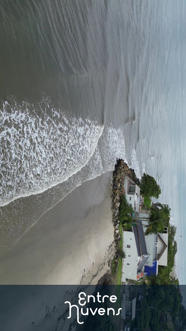 Praia — vídeo aéreo de Itapoá