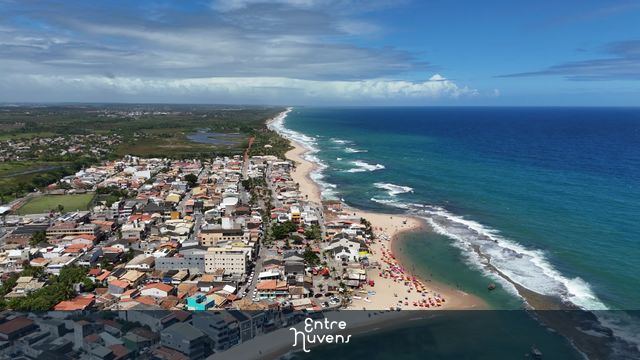 PRAIA DE AREMBEPE — vídeo aéreo de Camaçari