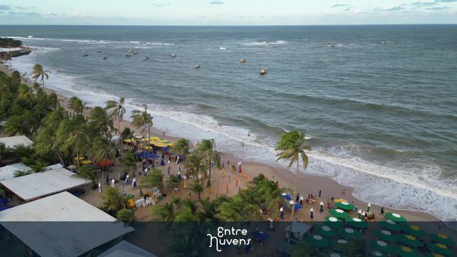 Praia de Guarajuba pelas lentes do mini3pro — vídeo aéreo de Camaçari