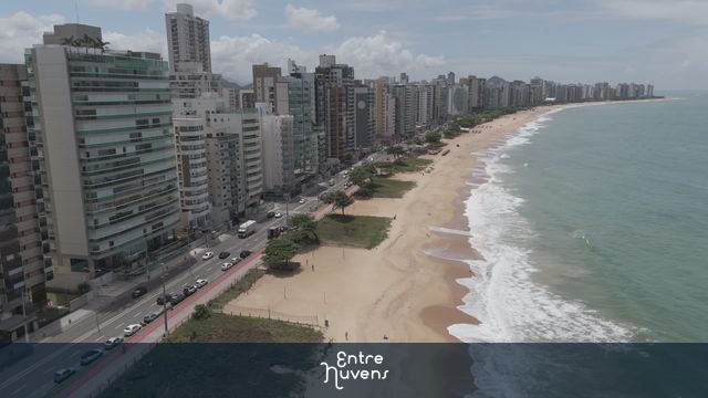 Praia de Itaparica (ampla) — vídeo aéreo de Vila Velha