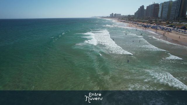 Praia de Jaguaribe — vídeo aéreo de Salvador