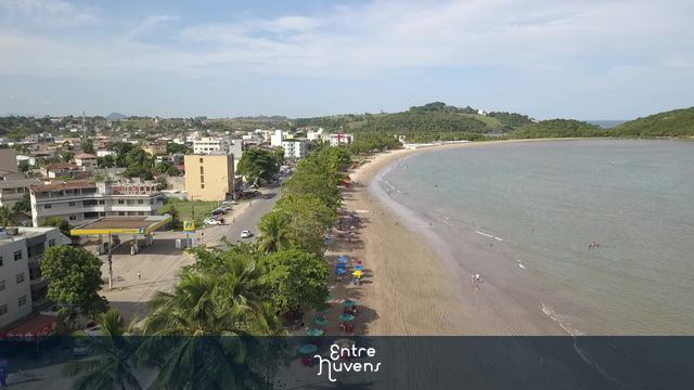 Praia de Píuma no Espírito Santo — vídeo aéreo de Piúma