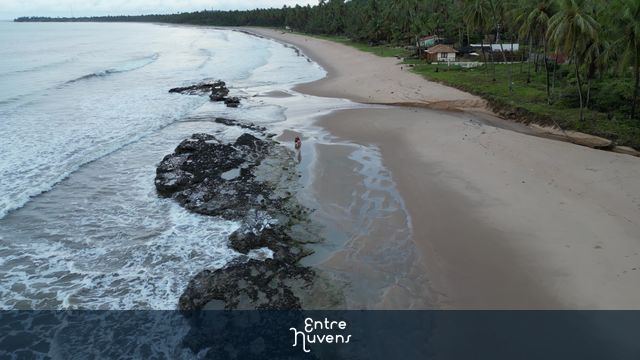 Praia do Boqueirão  — vídeo aéreo de Japaratinga