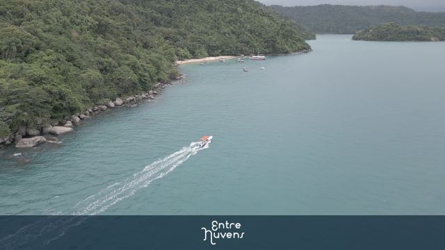 Praia em Paraty