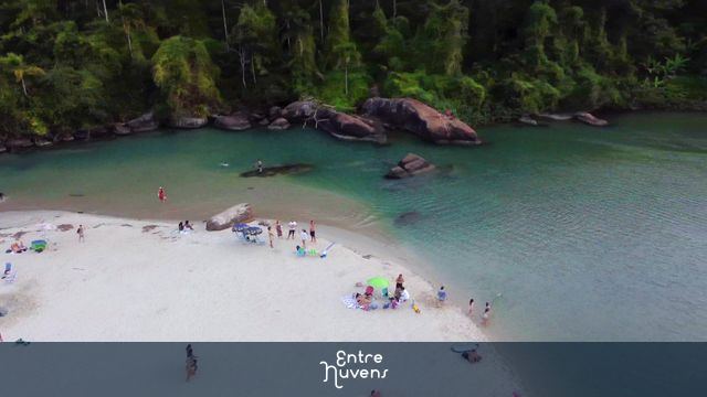 Praia itamambuca — vídeo aéreo de Ubatuba