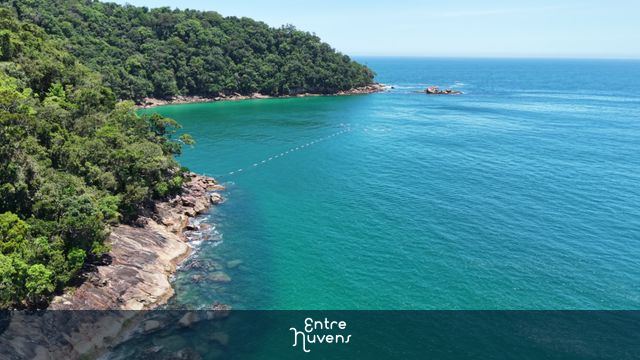 Praias Paradisíacas de Ubatuba: Conheça a Praia do Camburi