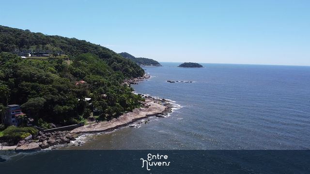 Prainha e Ilha Mansa em Matinhos