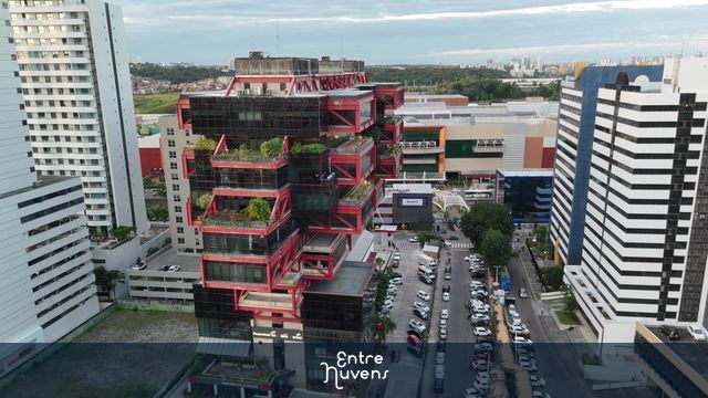 Prédio da Casa do Comércio na Avenida Tancredo Neves em Salvador na Bahia