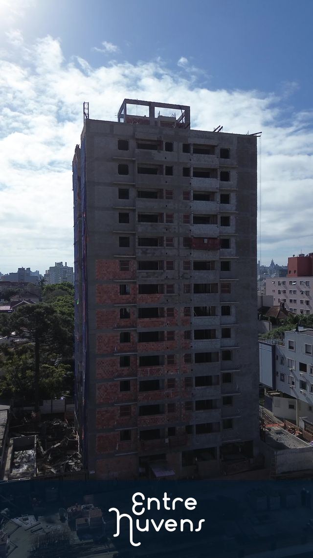Prédio em Construção — vídeo aéreo de Porto Alegre