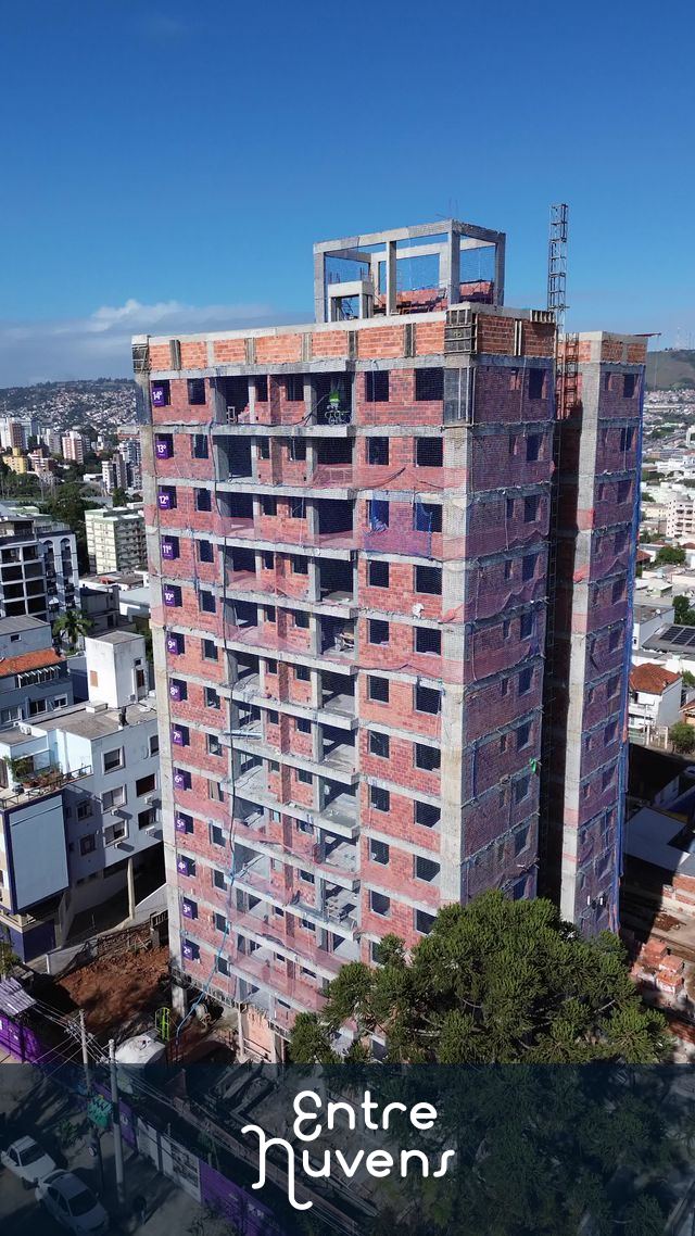Prédio em Construção — vídeo aéreo de Porto Alegre
