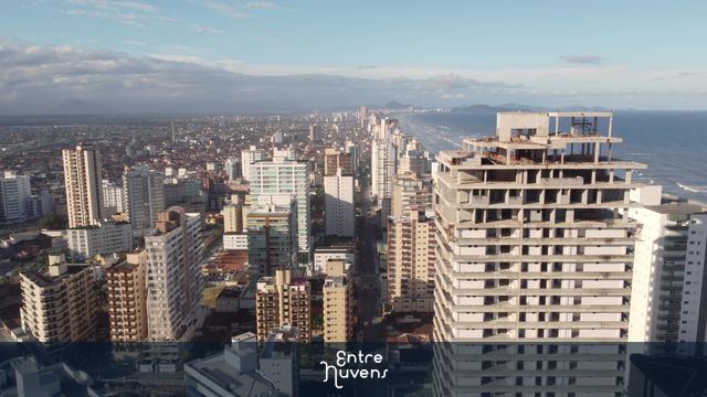 Prédio em Construção — vídeo aéreo de Praia Grande