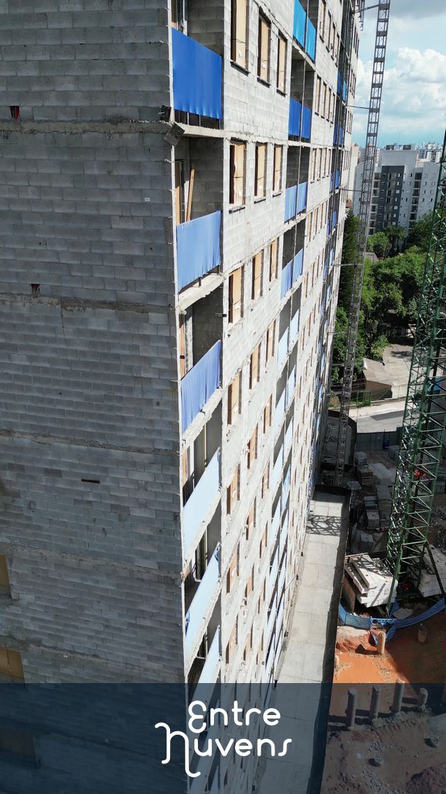 Prédio residencial em construção