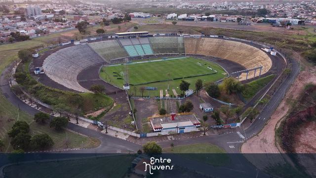 Presidente Prudente , estádio Eduardo José Faráh ( Prudentão )