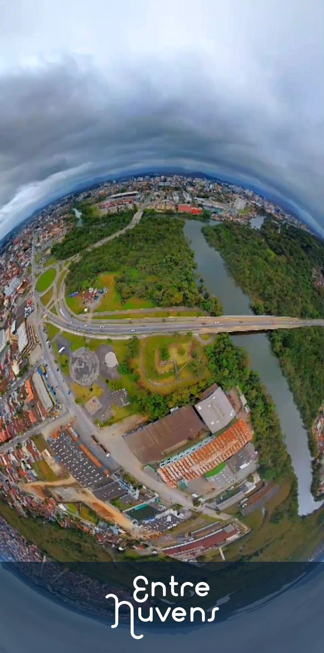 Processo de construção de imagens em  formato esfera — vídeo aéreo de Joinville