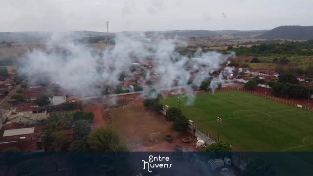 Queima de fogos  — vídeo aéreo de Araçu