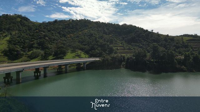 Rodovia dos tamoios - mirante. — vídeo aéreo de Paraibuna