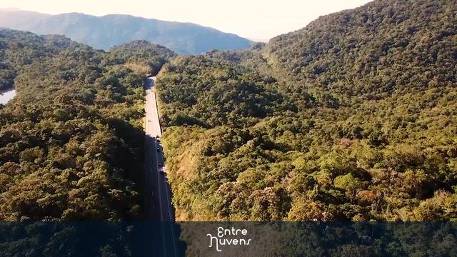Rodovia Mogi Bertioga km 81-Sul — vídeo aéreo de Biritiba Mirim