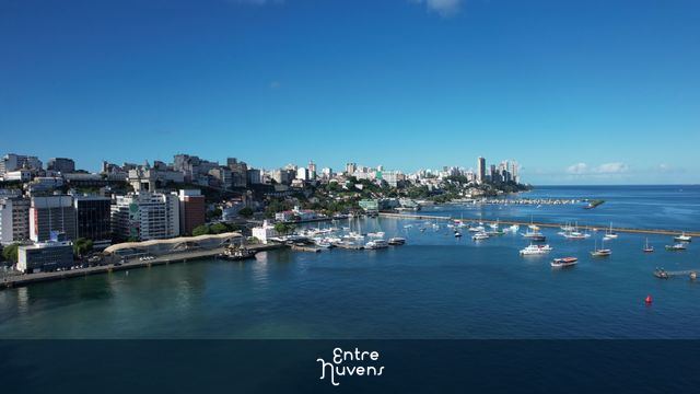 Salvador ao nascer do dia