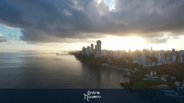 Salvador ao nascer do dia