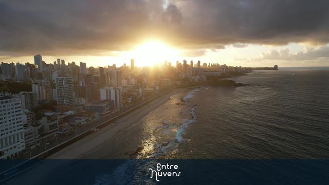Salvador no nascer do dia