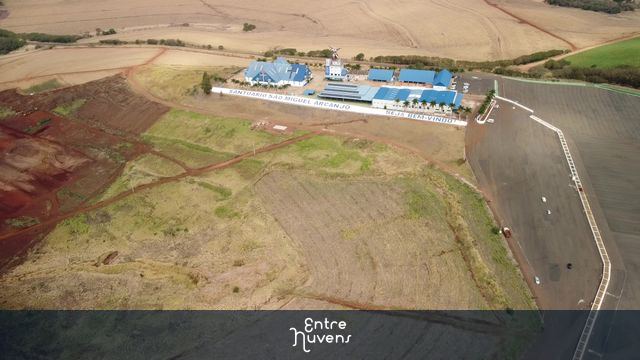 Santuário São Miguel arcanjo 3 - Brasil — vídeo aéreo de Bandeirantes