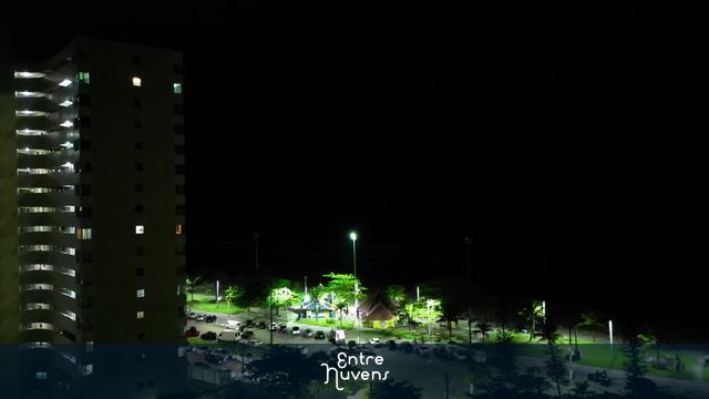 sobrevoo noturno centro cidade — vídeo aéreo de Peruíbe