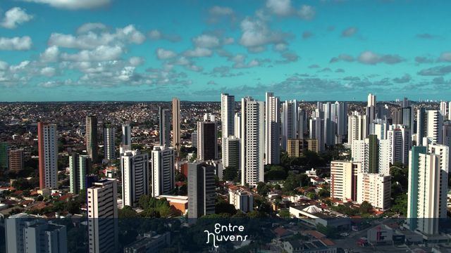 Sobrevoo sobre Poço da Panela. Um Dolly Zoom no bairro de Casa Forte (Recife-PE)