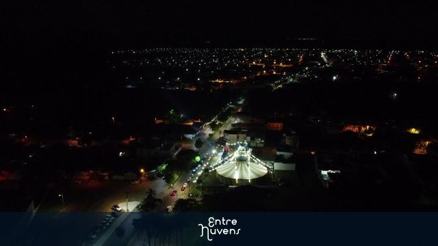 SOBREVANDO CIRCO NA CIDADE DE INHUMAS