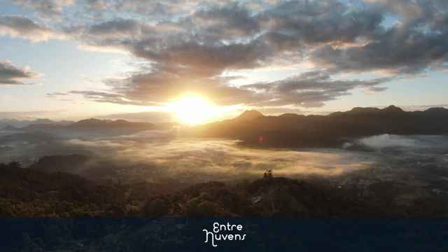 Sunrise nascer do sol — vídeo aéreo de Jaraguá do Sul