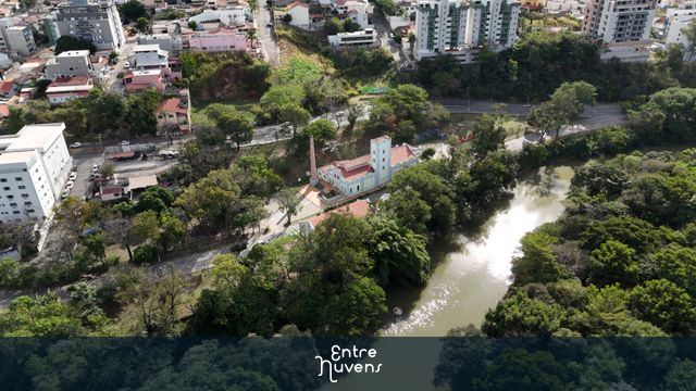 Teatro Usina Gravatá — vídeo aéreo de Divinópolis