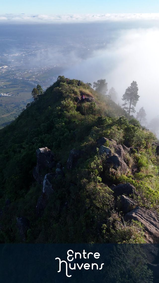 Topo Morro Cambirella — vídeo aéreo de Palhoça